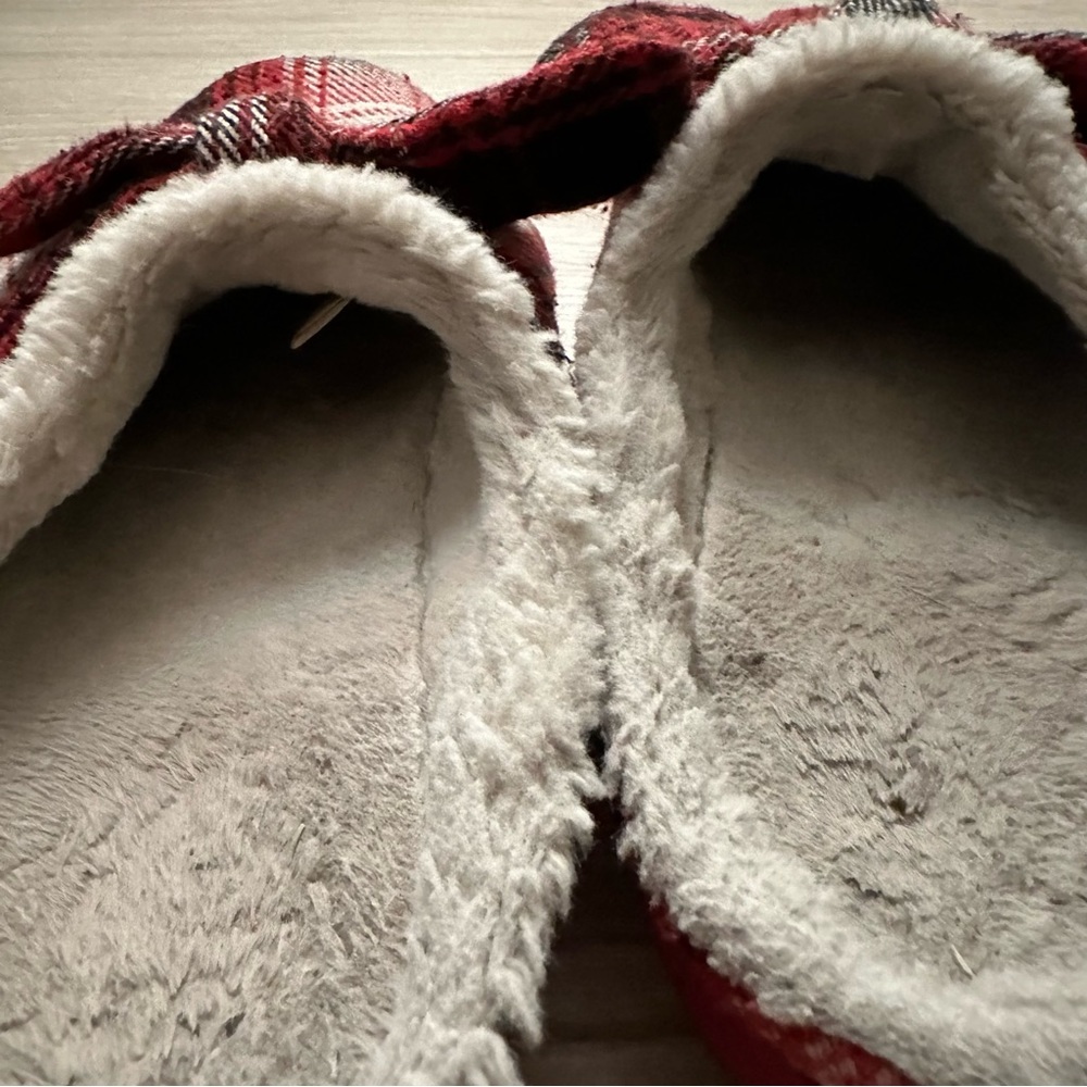 TOMS Slippers - Picture 3 of 3